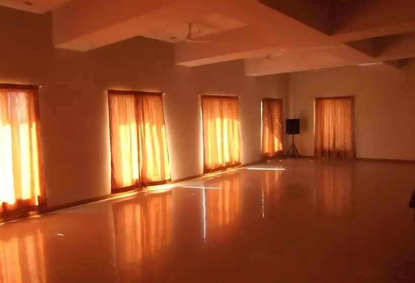 ホテル Nisarg Lounge