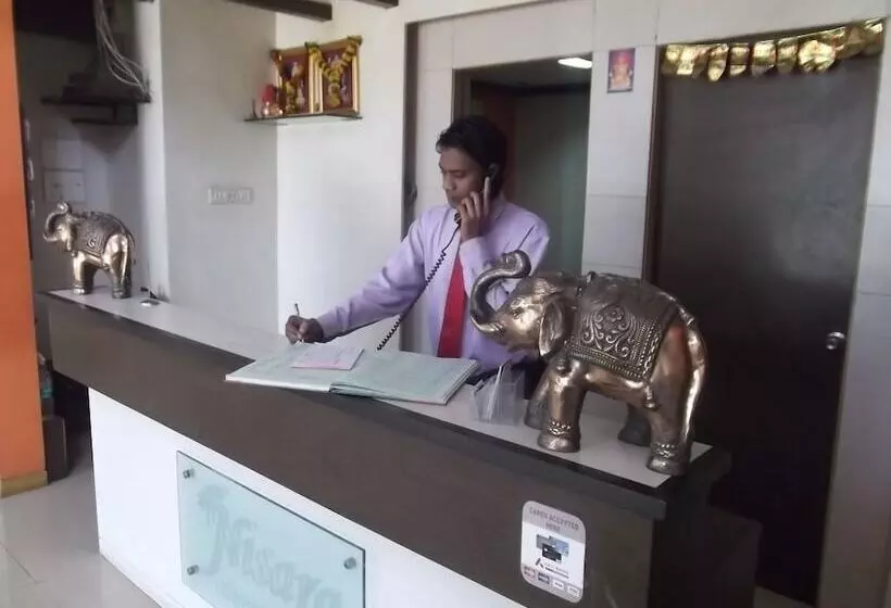 ホテル Nisarg Lounge