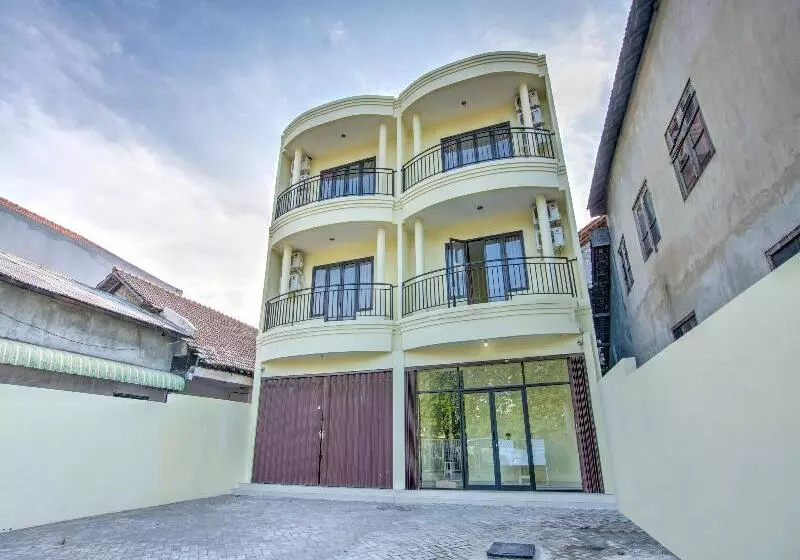 هتل Oyo 2509 Central District Residence