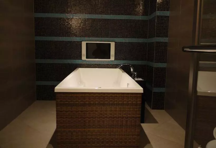 Hotelli W   Adults Only