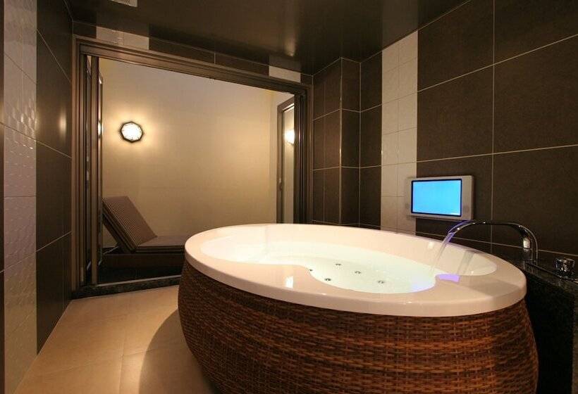 فندق W   Adults Only