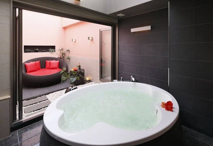 فندق W   Adults Only