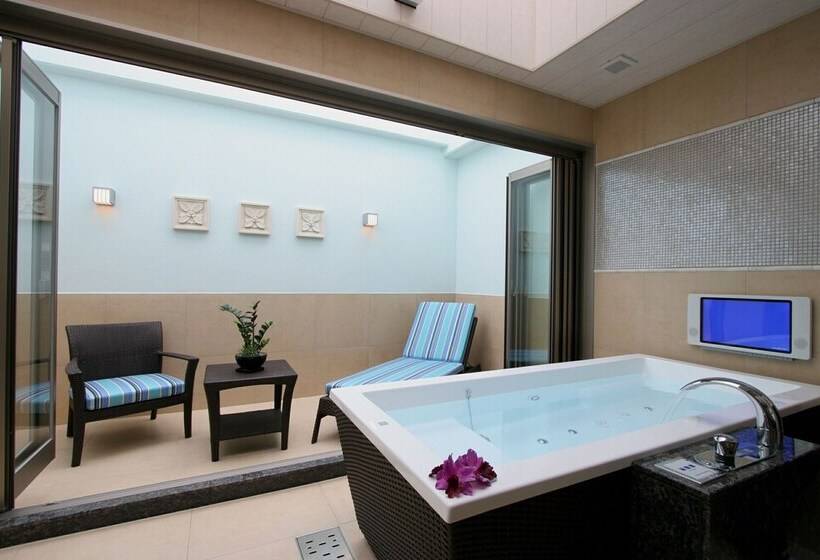 فندق W   Adults Only