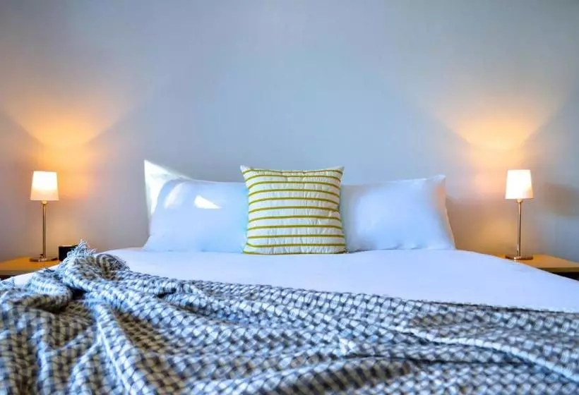 Mansfield Apartments