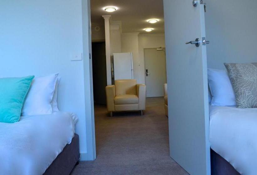 Mansfield Apartments