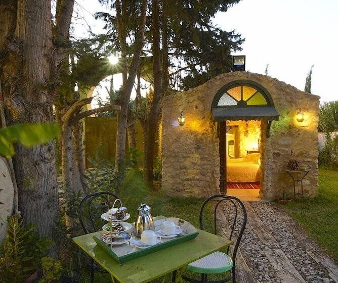 Pensió Carthage Hill