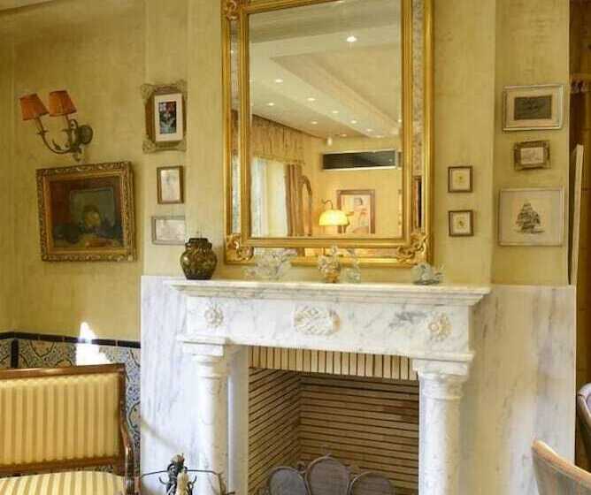 Pensió Carthage Hill