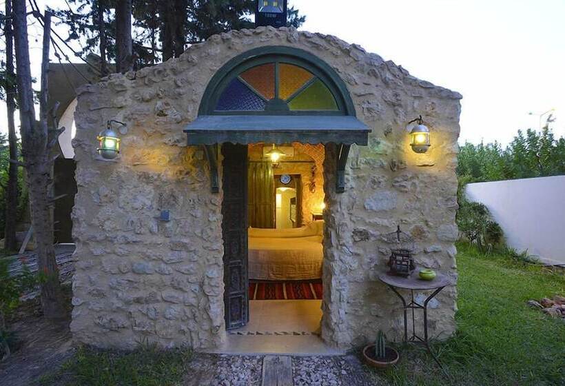 Pensió Carthage Hill