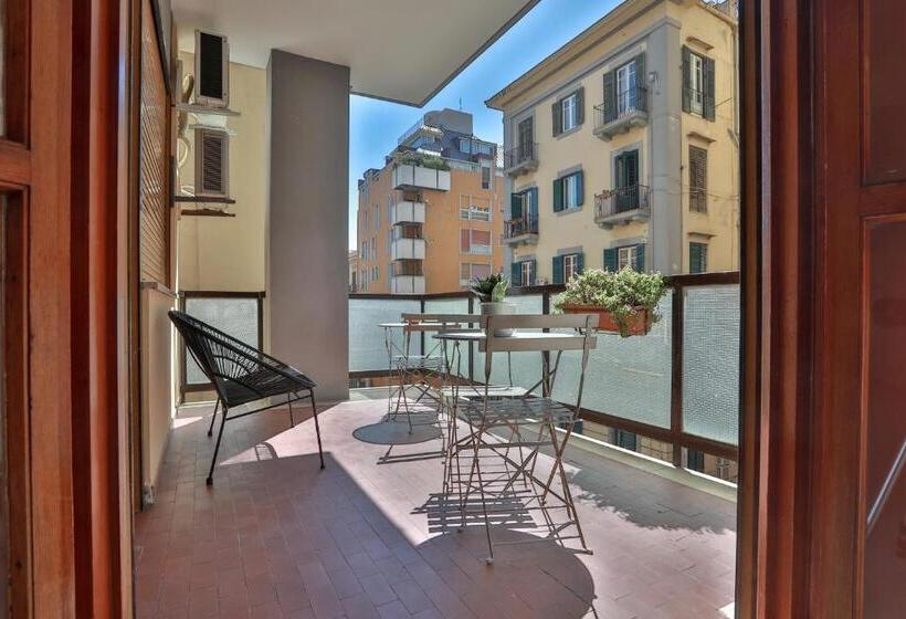 پانسیون Libertà Central Suites