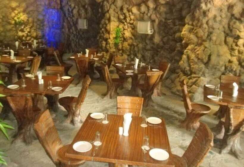 Summit Green Lake Tea Resort & Spa