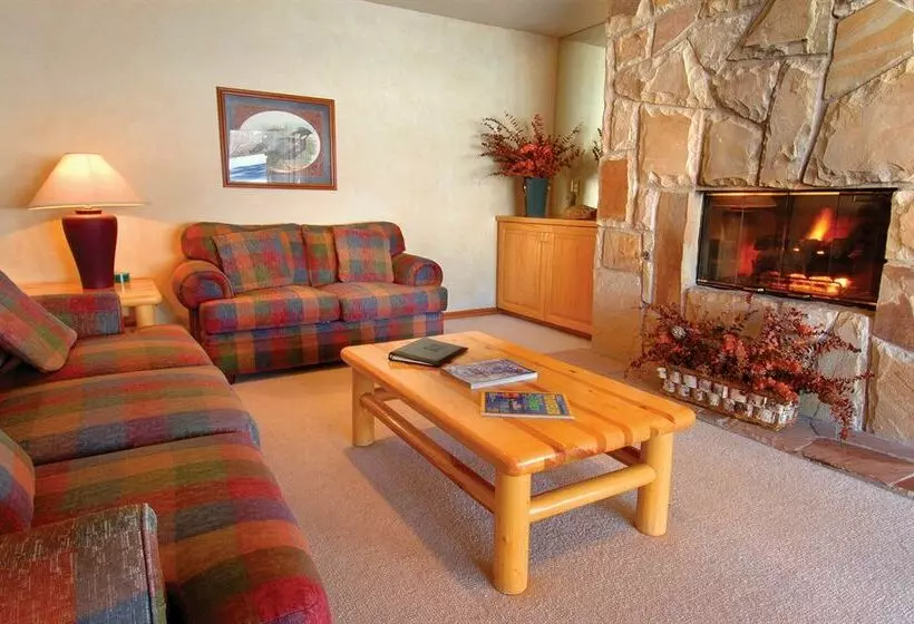 Отель All Seasons Condominiums