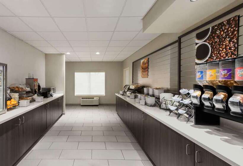 فندق Baymont By Wyndham Springfield I44