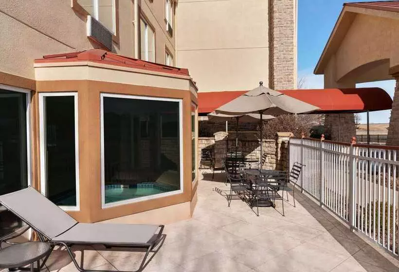 هتل Baymont By Wyndham Springfield I44