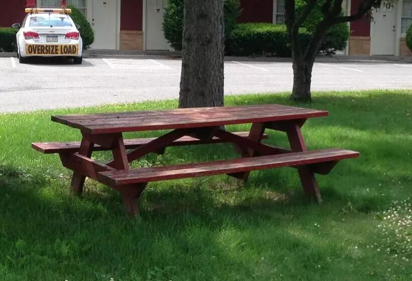 酒店 Berkshire Inn