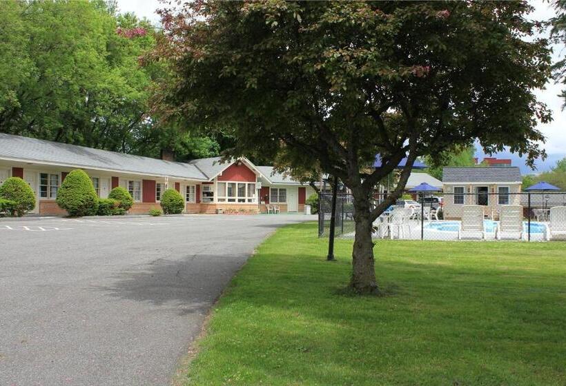 فندق Berkshire Inn