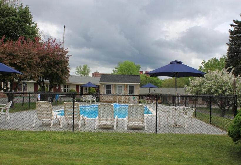 فندق Berkshire Inn