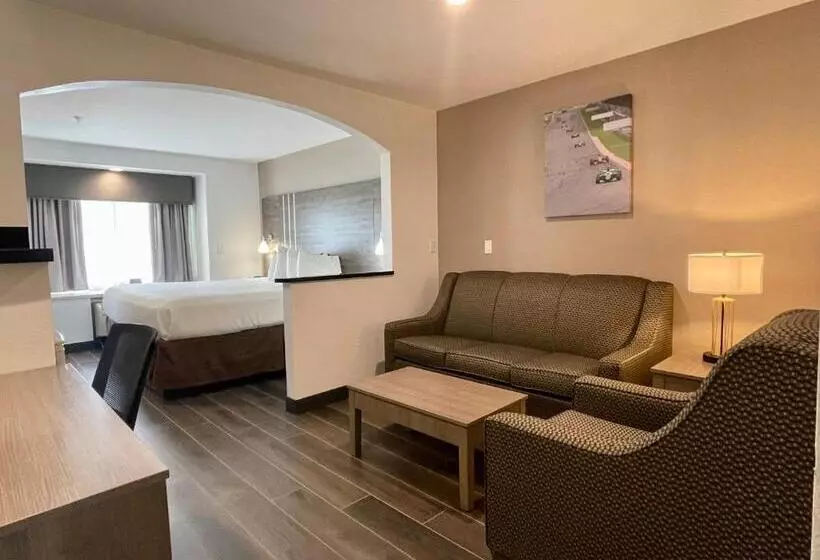 Отель Best Western Roanoke Inn & Suites