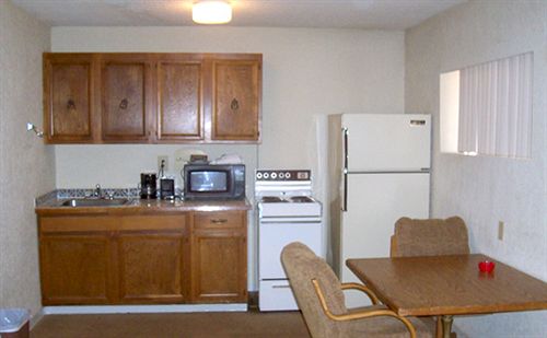 ホテル Brunners Inn & Suites