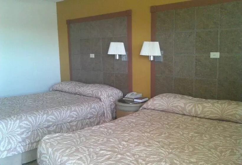 酒店 Brunners Inn & Suites