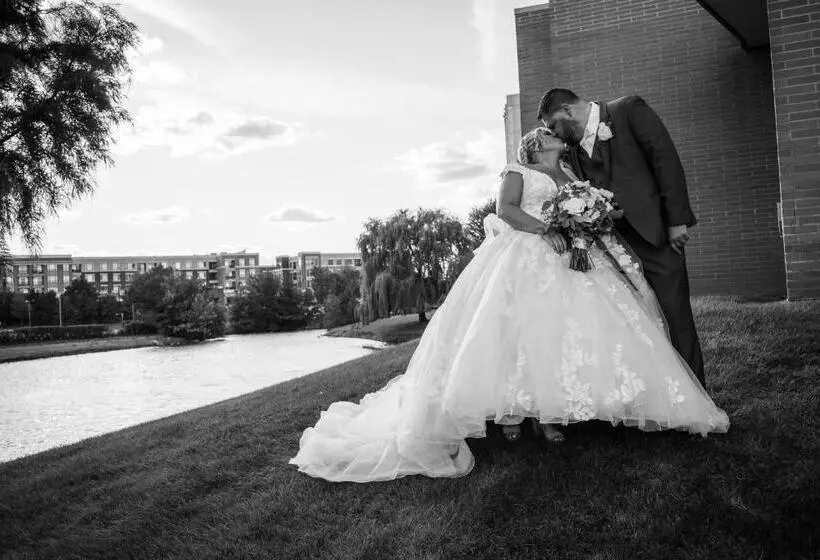 هتل Chicago Marriott Southwest At Burr Ridge