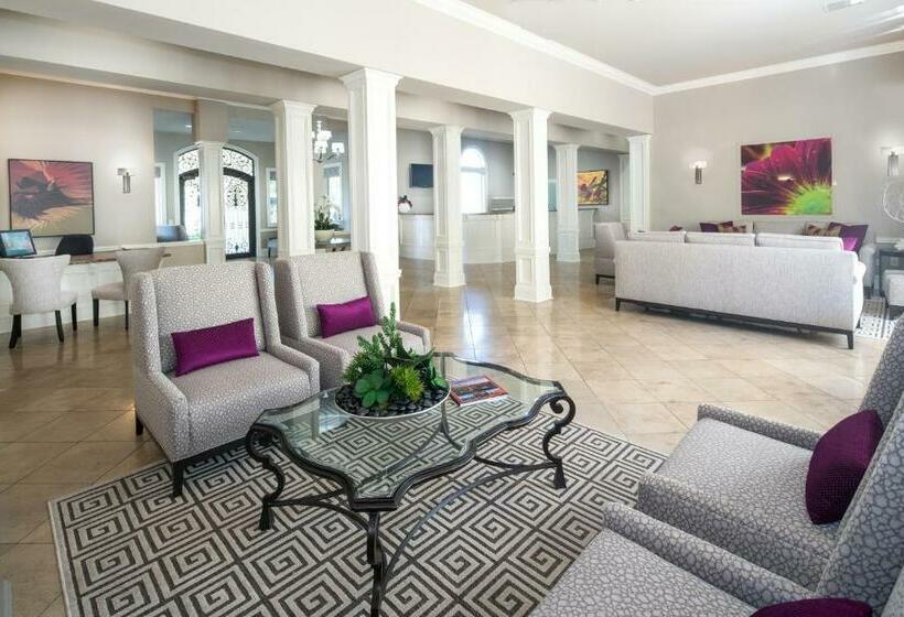 هتل Club De Soleil Allsuite Resort