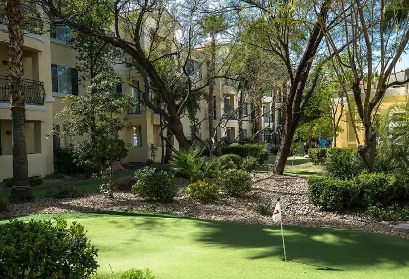 בית מלון כפרי Club De Soleil Allsuite Resort