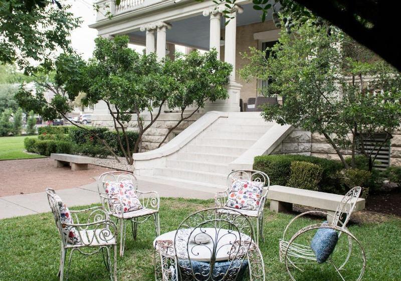 בית מלון כפרי Ella