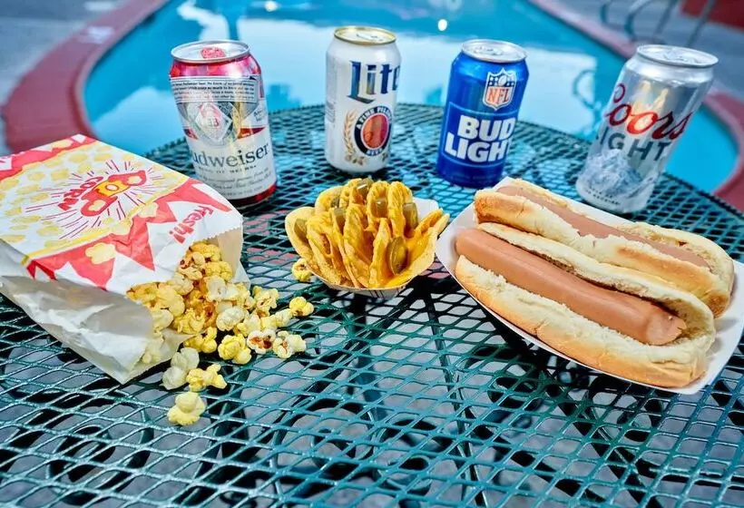 호텔 Family Garden Inn & Suites