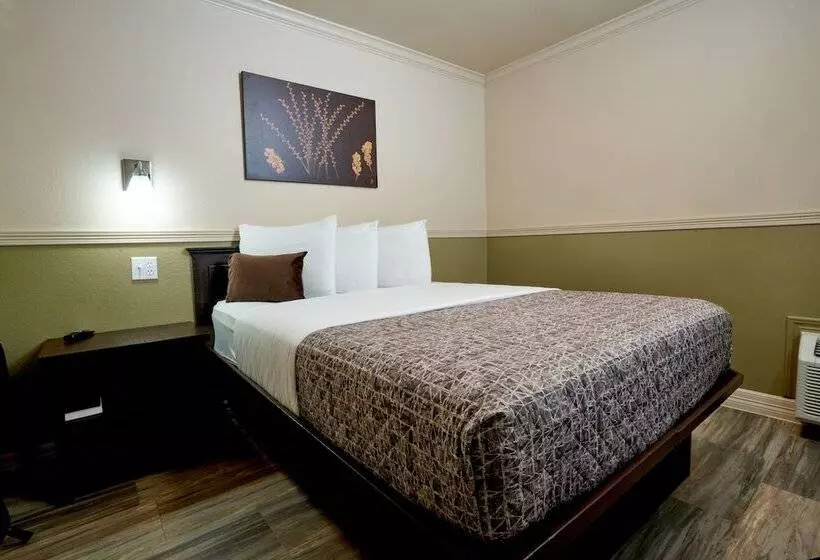 호텔 Family Garden Inn & Suites