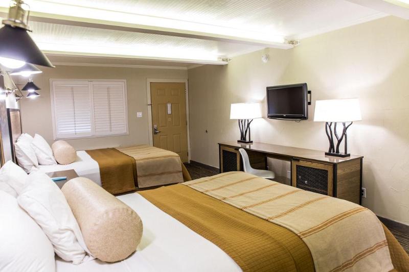 호텔 Fredericksburg Inn And Suites