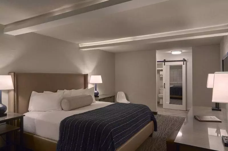 ホテル Fredericksburg Inn And Suites