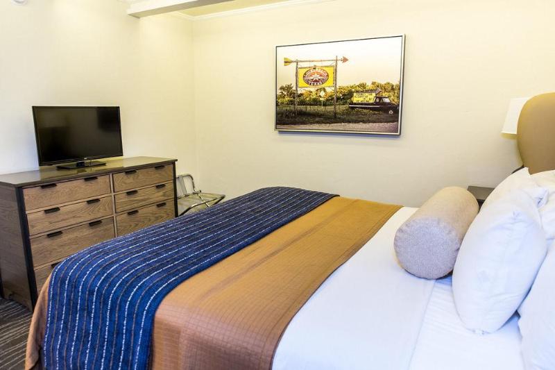 호텔 Fredericksburg Inn And Suites