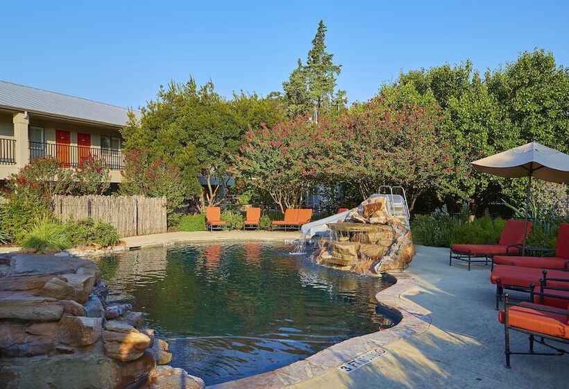 호텔 Fredericksburg Inn And Suites