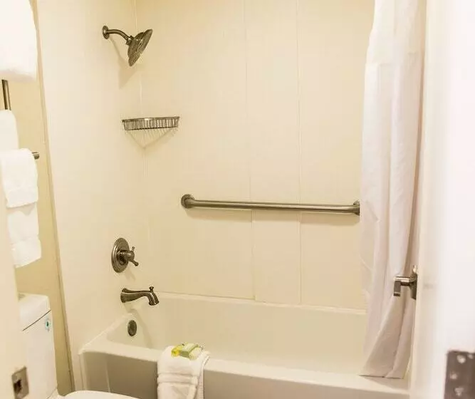 ホテル Fredericksburg Inn And Suites