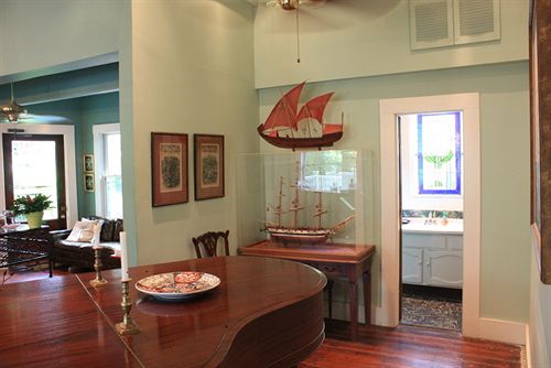 فندق The Green House Inn