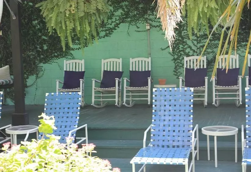 هتل The Green House Inn