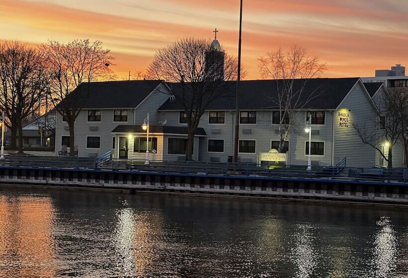 فندق Harbor Winds