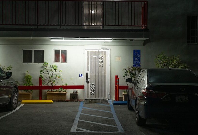 فندق Hollywood Stars Inn