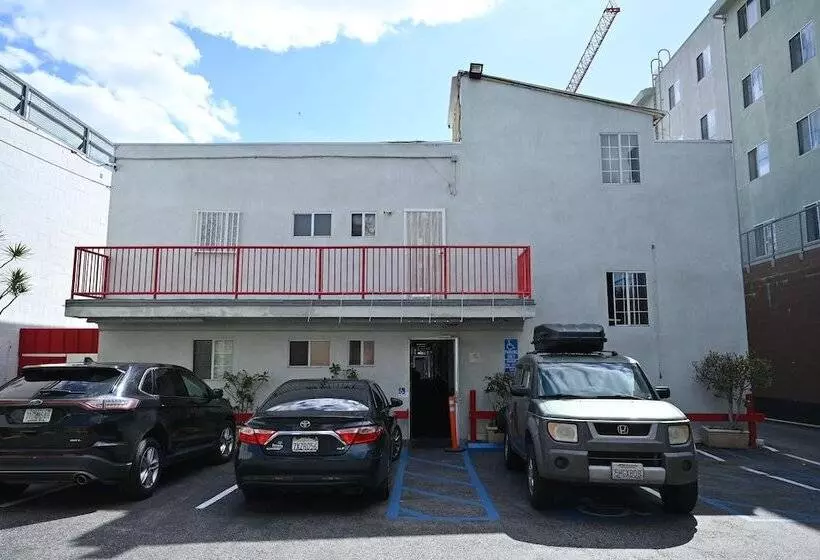 هتل Hollywood Stars Inn