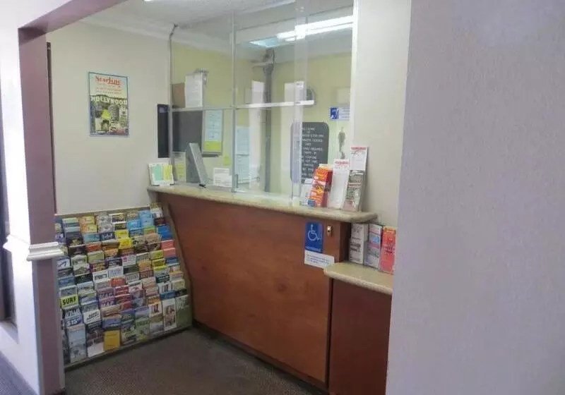 هتل Hollywood Stars Inn