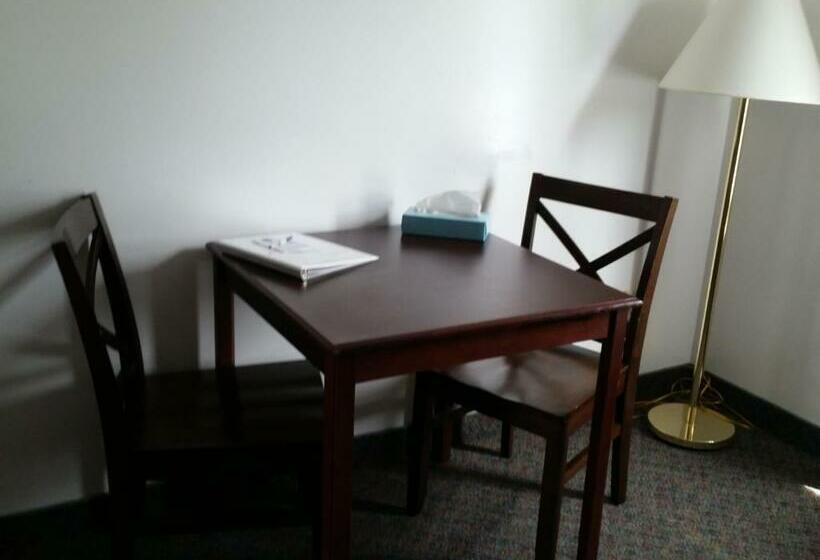 هتل Knights Inn Sandusky