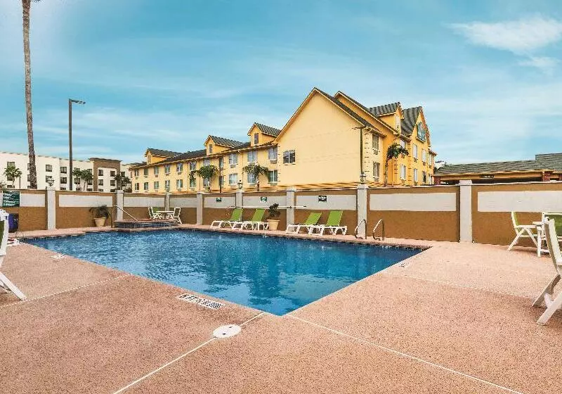 Отель La Quinta Inn & Suites By Wyndham Pharr Rgv Medical Center