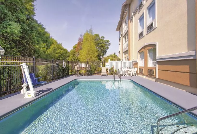 Отель La Quinta By Wyndham Tampa Bay Area Tampa South