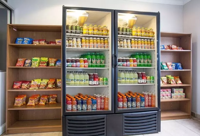 Отель Stay Express Inn And Suites Atlanta Union City