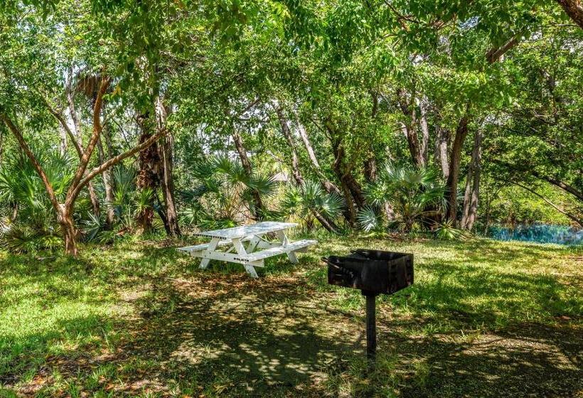 בית מלון כפרי Sunrise Suites