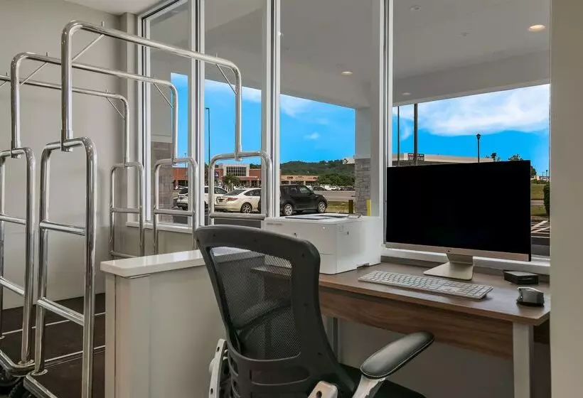 Surestay Plus Hotel By Best Western Sevierville