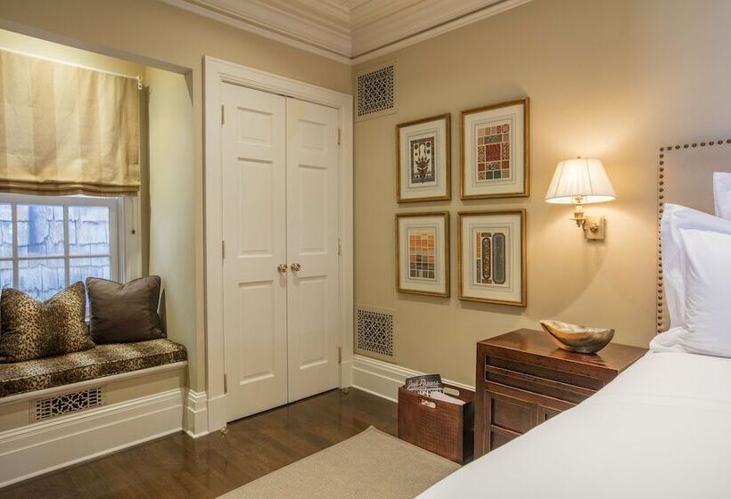 فندق The 1770 House Restaurant & Inn