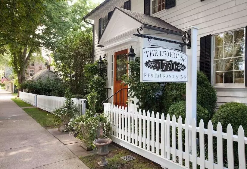 هتل The 1770 House Restaurant & Inn