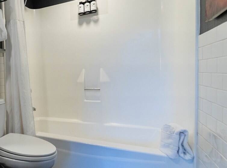 The Clarendon Hotel And Spa