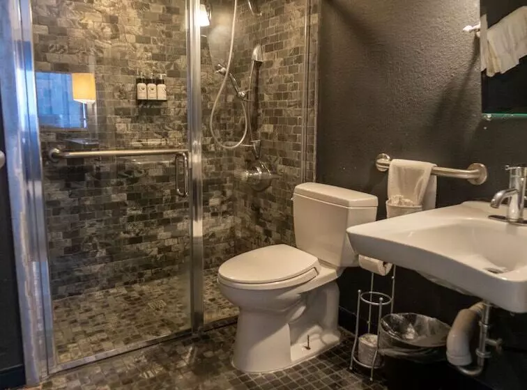 The Clarendon Hotel And Spa